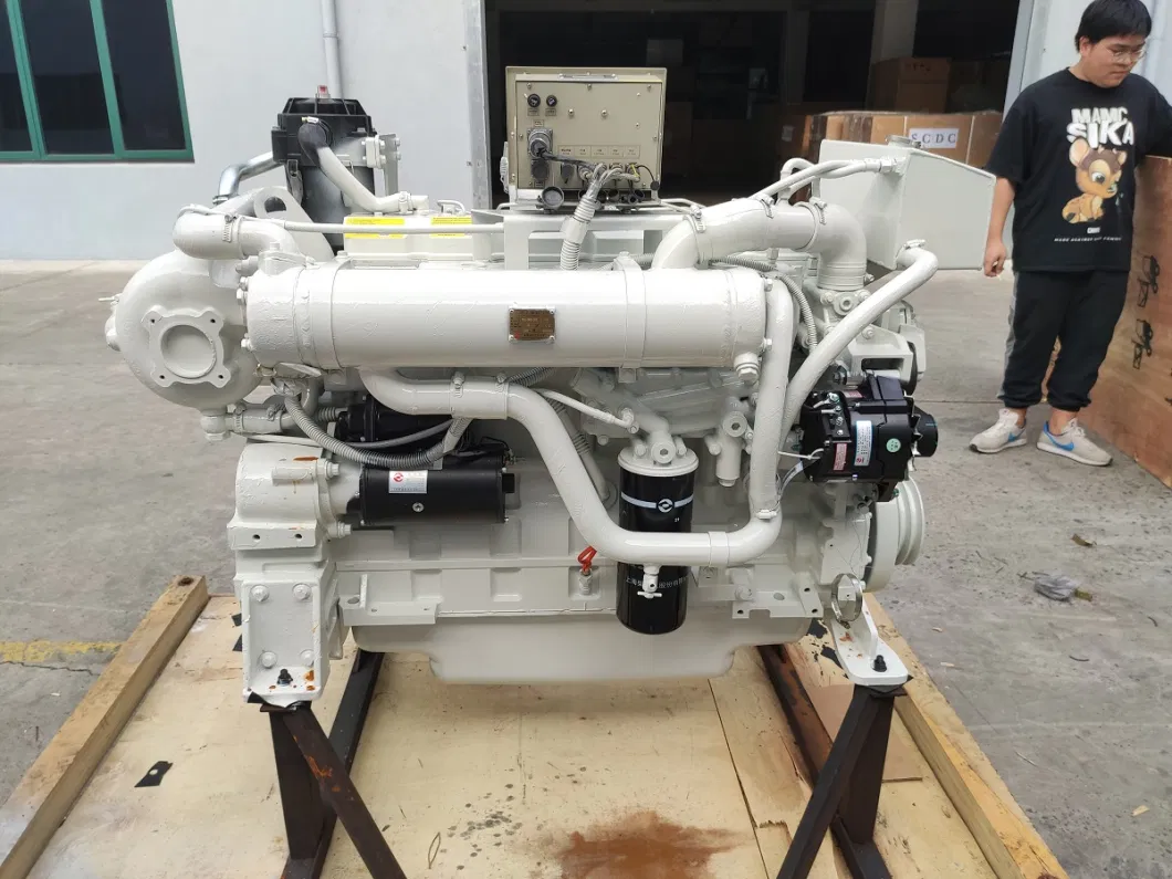 300HP 6CTA8.3-M Boat Marine Motor Diesel 4 Strokes 6 Cylinders Engine